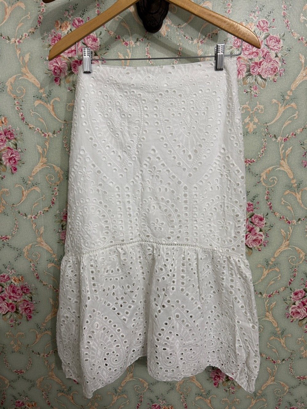 Gorgeous LINED eyelet midi tube skirt 100% cotton Excellent condition size M-L - Picture 2 of 7
